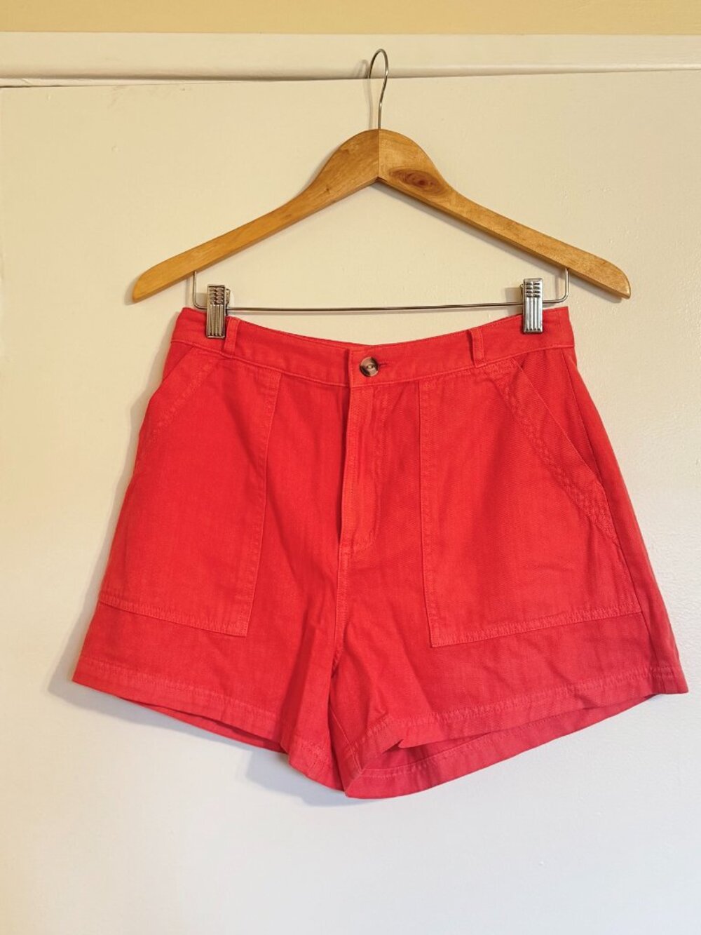 Universal Thread 100% Cotton Bermuda Shorts. Salmon Pink, Women's 6